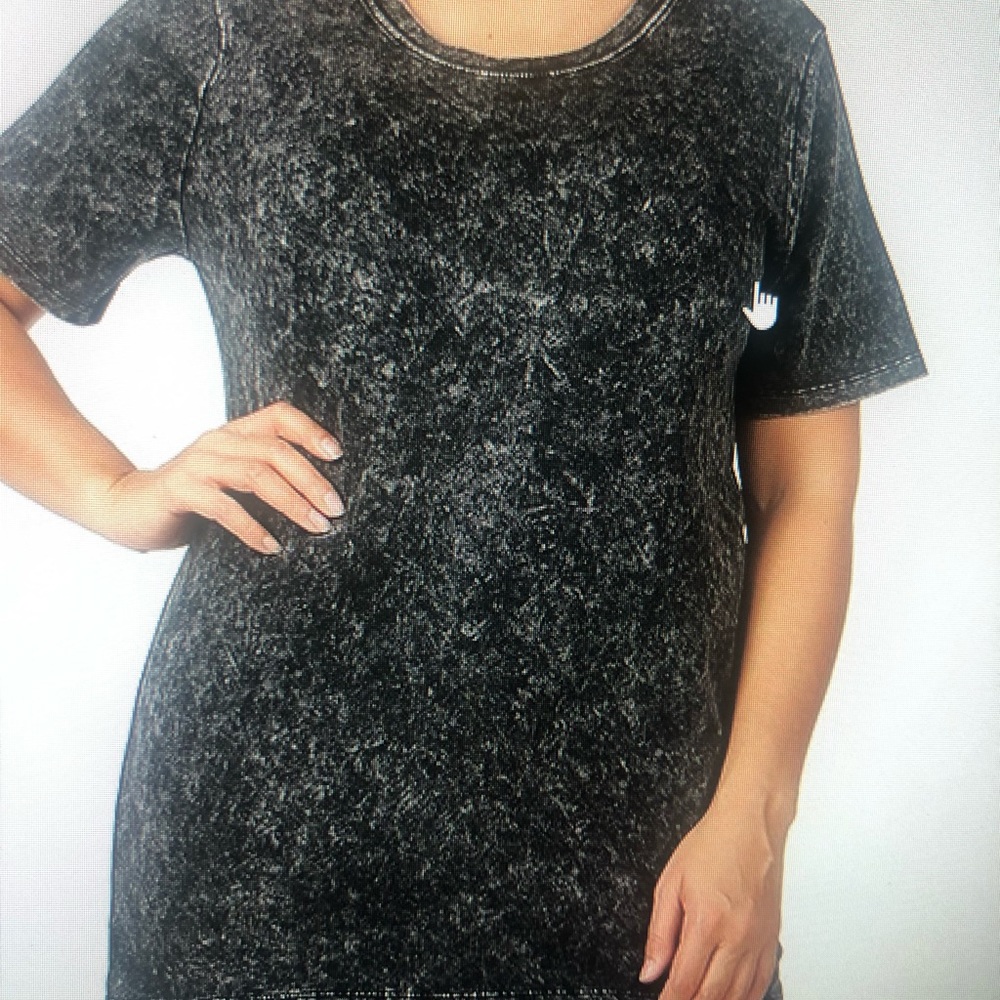 Women’s Mineral Washed Tee